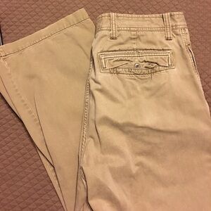 EUC Men's Old Navy Khakis 36x32‎